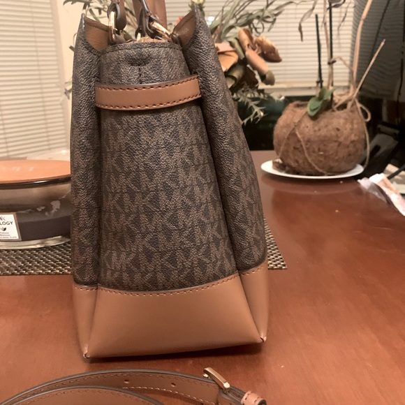 Michael Korse Reed Large Leather Belted Satchel Crossbody Brown - Picture 5 of 16